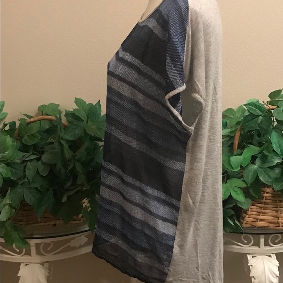 Two by Vince Camuto semi-sheer Casual Blouse - Picture 5 of 6